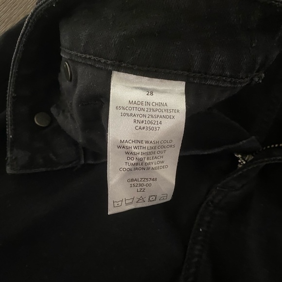 Joe’s Jeans High Rise Distressed Skinny Jeans. Ragged Hem. Black Size 28. - Picture 7 of 8